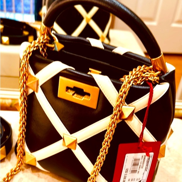 Valentino Garavani Small Roman Stud Lambskin Quilted Bag NWT PAID FULL $3550 - Picture 2 of 14